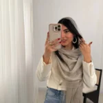 شال لبه تور رنگ نسکافه‌ای