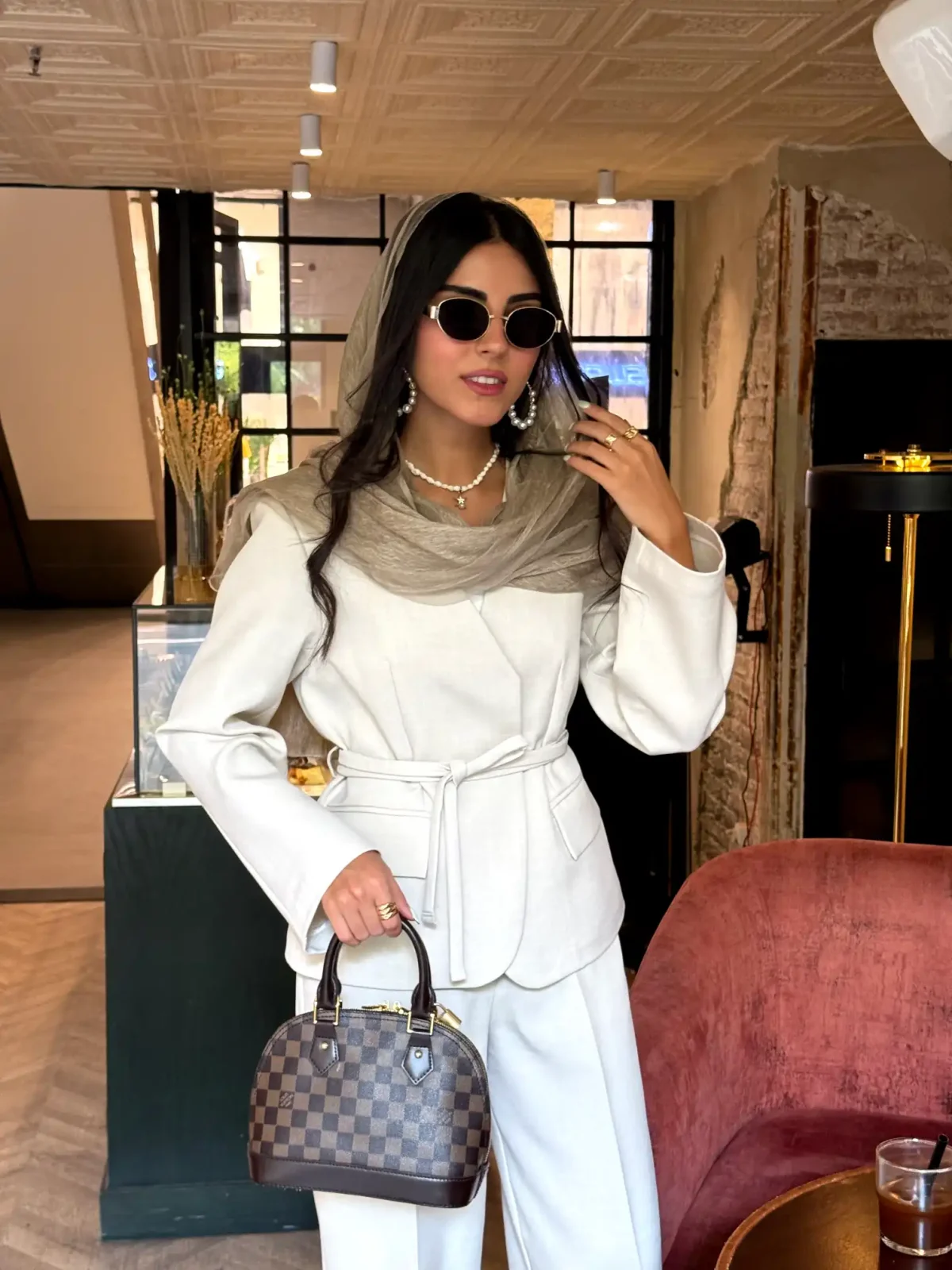 کت و شلوار aria کرم