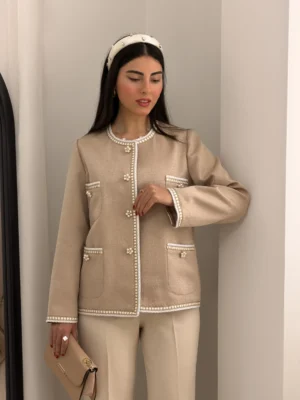 خرید کت مجلسی زنانه جنس کتان رنگ کرم از مزون بنیکو